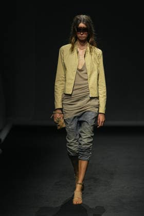 IPA88884958 - Milan, Milan Women™s Fashion Week Spring Summer 2027 - Women™s Fashion, Spring Summer 2027 - Maison Margiela fashion show - runway Pictured: models  Copyright: xRiccardoxGIordanox xRiccardoxGiordano IPAx IPA88884958