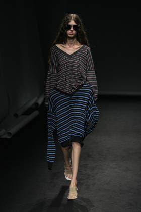 IPA88884978 - Milan, Milan Women™s Fashion Week Spring Summer 2027 - Women™s Fashion, Spring Summer 2027 - Maison Margiela fashion show - runway in the photo: models  Copyright: xRiccardoxGIordanox xRiccardoxGiordano IPAx IPA88884978