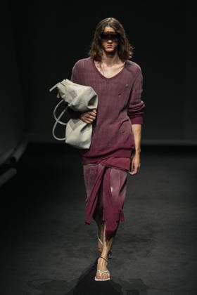 IPA88884999 - Milan, Milan Women™s Fashion Week Spring Summer 2027 - Women™s Fashion, Spring Summer 2027 - Maison Margiela fashion show - runway Pictured: models  Copyright: xRiccardoxGIordanox xRiccardoxGiordano IPAx IPA88884999
