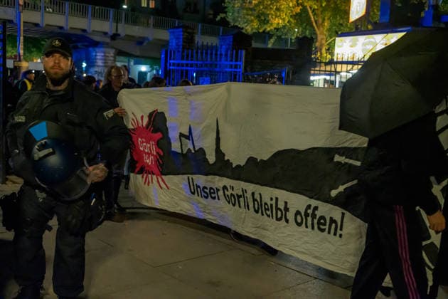 September 23, 2026, Berlin, Berlin, Germany: A small crowd of protestors gathered at Kottbuser Tor and marched until Goerlitzer Park protesting against the use of AI cameras in the areas..Since beginning of September Berlin city government has installed and is under operation a system of AI cameras monitoring the areas of high criminality with a lot of questions open regarding who is able to have access and process the data being collected. Berlin Germany - ZUMAk201 20260923_zip_k201_008 Copyright: xNikosxKanistrasx