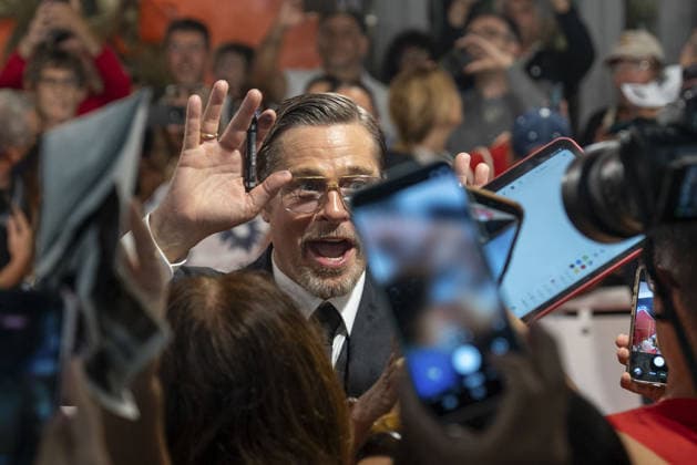 Brad Pitt presents his film Heart of the Beast at the 74th San Sebastian International Film Festival SAN SEBASTIAN, SPAIN - SEPTEMBER 23: American actor and producer Brad Pitt poses for photos with fans on the red carpet during the premiere of Heart of the Beast at the 74th San Sebastian International Film Festival in San Sebastian, Spain, on September 23, 2026. Javi Julio Anadolu San sebastian Spain. Editorial use only. Please get in touch for any other usage.  Copyright: x2026xAnadoluxJavixJuliox