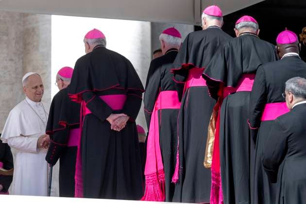 September 23, 2026, Vatican City, Vatican: Pope Leo XIV greets the bishops during his weekly general audience in St. Peter s square at the Vatican.Pope Leo XIV during Weekly General Audience in Sanin Peter Square at Vatican Vatican City Vatican  - ZUMAs197 20260923_aaa_s197_226 Copyright: xMariaxGraziaxPicciarellax