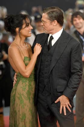 Brad Pitt with his girlfriend Ines de Ramon at the premiere of the film *Heart of the Beast* at the 74th San Sebastián International Film Festival (Festival Internacional de Cine de San Sebastián) at the Kurassl in San Sebastián, September 23, 2026 Foto:xC.xNiehausx xFuturexImagex beast_6922