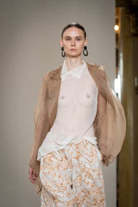 KEQIAO fashion show during the Milan Fashion Week - Womenswear Spring Summer 2027 in Milan, Italy, on 23 September 2026. A model walks the runway at KEQIAO fashion show during the Milan Fashion Week - Womenswear Spring Summer 2027 in Milan, Italy, on 23 September 2026., Credit:Stefano Costantino TTL Stefano Costantino Avalon Italy, Milan  Copyright: xStefanoxCostantinoxTTLx xStefanoxCostantinox xAvalonx 1137645522