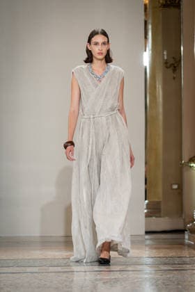 KEQIAO fashion show during the Milan Fashion Week - Womenswear Spring Summer 2027 in Milan, Italy, on 23 September 2026. A model walks the runway at KEQIAO fashion show during the Milan Fashion Week - Womenswear Spring Summer 2027 in Milan, Italy, on 23 September 2026., Credit:Stefano Costantino TTL Stefano Costantino Avalon Italy, Milan  Copyright: xStefanoxCostantinoxTTLx xStefanoxCostantinox xAvalonx 1137645677