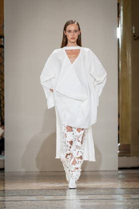 KEQIAO fashion show during the Milan Fashion Week - Womenswear Spring Summer 2027 in Milan, Italy, on 23 September 2026. A model walks the runway at KEQIAO fashion show during the Milan Fashion Week - Womenswear Spring Summer 2027 in Milan, Italy, on 23 September 2026., Credit:Stefano Costantino TTL Stefano Costantino Avalon Italy, Milan  Copyright: xStefanoxCostantinoxTTLx xStefanoxCostantinox xAvalonx 1137646124