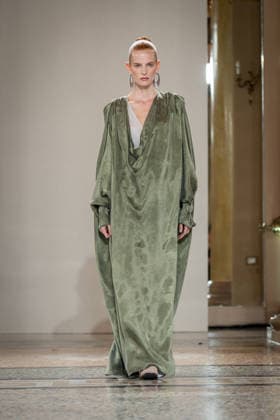 KEQIAO fashion show during the Milan Fashion Week - Womenswear Spring Summer 2027 in Milan, Italy, on 23 September 2026. A model walks the runway at KEQIAO fashion show during the Milan Fashion Week - Womenswear Spring Summer 2027 in Milan, Italy, on 23 September 2026., Credit:Stefano Costantino TTL Stefano Costantino Avalon Italy, Milan  Copyright: xStefanoxCostantinoxTTLx xStefanoxCostantinox xAvalonx 1137646453