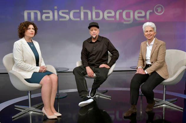 Amira Mohamed Ali, Smudo, and Marie Agnes Strack Zimmermann on the ARD talk show *maischberger* at the Berlin Adlershof studio, Berlin, September 23, 2026 Foto:xM.xBehrensx xFuturexImagex maischberger2309_6934