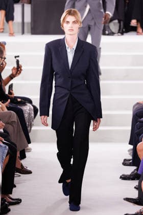 IPA88882505 - Milan, Milan Women™s Fashion Week Spring Summer 2027 - Women™s Fashion, Spring Summer 2027 - Jil Sander fashion show - pictured on the runway: Model.  Copyright: xCinziaxCamelax xx IPA88882505