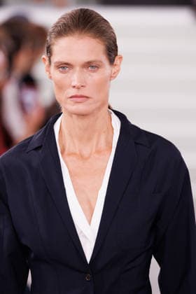 IPA88882536 - Milan, Milan Women™s Fashion Week Spring Summer 2027 - Women™s Fashion, Spring Summer 2027 - Jil Sander fashion show - Pictured on the runway: Model.  Copyright: xCinziaxCamelax xx IPA88882536