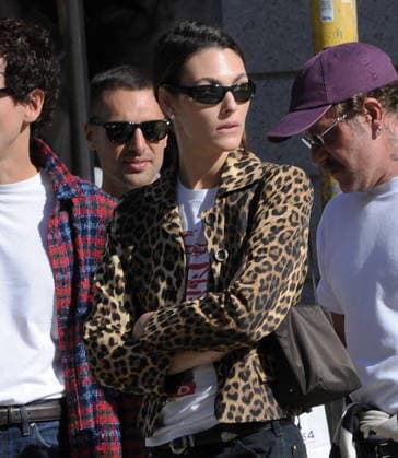 Vittoria Ceretti Strolls Through Downtown Milan Supermodel Vittoria Ceretti strolls through the streets of downtown Milan, Italy on September 23, 2026, accompanied by two friends. Photo by Mimmo Carriero IPA ABACAPRESS.COM Milan Italy  Copyright: xCarrieroxMimmo IPA ABACAx