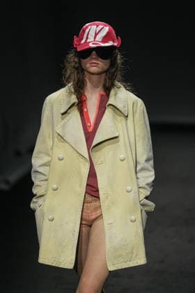 MFW - Maison Margiela Runway Models are pictured on the runway during the Maison Margiela Spring Summer 2027 fashion show at Milan Women s Fashion Week in Milan, Italy on September 23, 2026. Photo by Riccardo Giordano IPA ABACAPRESS.COM Milan Italy  Copyright: xGiordanoxRiccardo IPA ABACAx