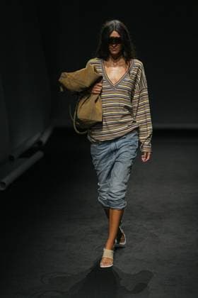 MFW - Maison Margiela Runway Models walk the runway during the Maison Margiela Spring Summer 2027 fashion show at Milan Women s Fashion Week in Milan, Italy on September 23, 2026. Photo by Riccardo Giordano IPA ABACAPRESS.COM Milan Italy  Copyright: xGiordanoxRiccardo IPA ABACAx