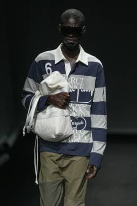 MFW - Maison Margiela Runway Models walk the runway during the Maison Margiela Spring Summer 2027 fashion show at Milan Women s Fashion Week in Milan, Italy on Month Day, Year . Photo by Riccardo Giordano IPA ABACAPRESS.COM Milan Italy  Copyright: xGiordanoxRiccardo IPA ABACAx