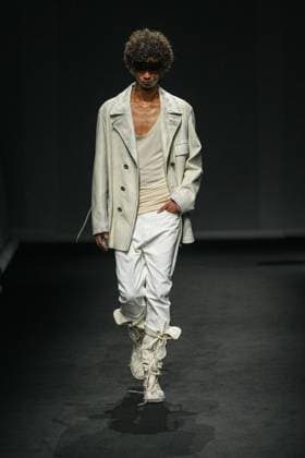 MFW - Maison Margiela Runway Models walk the runway during the Maison Margiela Spring Summer 2027 fashion show at Milan Women s Fashion Week in Milan, Italy on September 23, 2026. Photo by Riccardo Giordano IPA ABACAPRESS.COM Milan Italy  Copyright: xGiordanoxRiccardo IPA ABACAx
