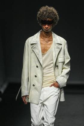 MFW - Maison Margiela Runway Models are seen on the runway during the Maison Margiela Spring Summer 2027 fashion show at Milan Women s Fashion Week in Milan, Italy on September 23, 2026. Photo by Riccardo Giordano IPA ABACAPRESS.COM Milan Italy  Copyright: xGiordanoxRiccardo IPA ABACAx