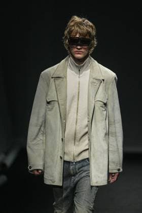 MFW - Maison Margiela Runway Models are seen on the runway during the Maison Margiela Spring Summer 2027 fashion show at Milan Women s Fashion Week in Milan, Italy on September 23, 2026. Photo by Riccardo Giordano IPA Milan Italy  Copyright: xGiordanoxRiccardo IPA ABACAx