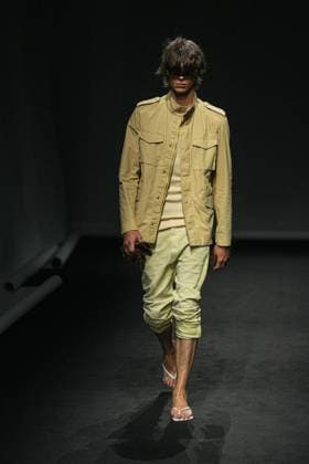 MFW - Maison Margiela Runway Models walk the runway during the Maison Margiela Spring Summer 2027 fashion show at Milan Women s Fashion Week in Milan, Italy on September 23, 2026. Photo by Riccardo Giordano IPA ABACAPRESS.COM Milan Italy  Copyright: xGiordanoxRiccardo IPA ABACAx