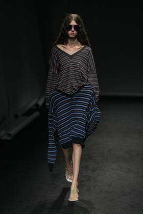 MFW - Maison Margiela Runway Models walk the runway during the Maison Margiela Spring Summer 2027 fashion show at Milan Women s Fashion Week in Milan, Italy on September 23, 2026. Photo by Riccardo Giordano IPA ABACAPRESS.COM Milan Italy  Copyright: xGiordanoxRiccardo IPA ABACAx