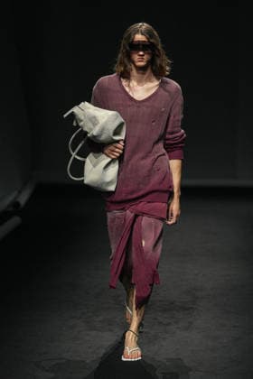MFW - Maison Margiela Runway Models walk the runway during the Maison Margiela Spring Summer 2027 fashion show at Milan Women s Fashion Week in Milan, Italy on September 23, 2026. Photo by Riccardo Giordano IPA Milan Italy  Copyright: xGiordanoxRiccardo IPA ABACAx