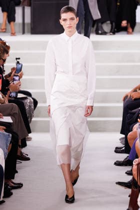 IPA88882278 - Milan, Milan Women™s Fashion Week Spring Summer 2027 - Women™s Fashion, Spring Summer 2027 - Jil Sander fashion show - pictured on the runway: Model.  Copyright: xCinziaxCamelax xx IPA88882278