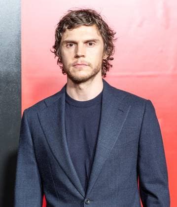September 23, 2026, Bronx, New York, USA: Evan Peters attends premiere American Horror Story: 13 by FX Hulu at The Hotel Chelsea in New York, NY on September 23, 2026. Bronx USA  - ZUMAr339 20260923_znp_r339_156 Copyright: xLevxRadinx