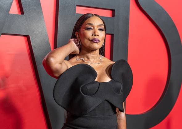 September 23, 2026, Bronx, New York, USA: Angela Bassett wearing dress by Falguni Shane Peacock attends premiere American Horror Story: 13 by FX Hulu at The Hotel Chelsea in New York, NY on September 23, 2026. Bronx USA  - ZUMAr339 20260923_znp_r339_187 Copyright: xLevxRadinx