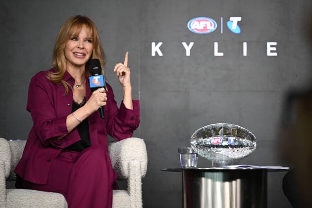 imago images 1083700932, AFL GRAND FINAL KYLIE MINOGUE, Australian singer Kylie Minogue during an announcement for AFL Grand Final entertainment at a media event at the Melbourne Cricket Ground in Melbourne, Thursday, September 24, 2026. NO ARCHIVING MELBOURNE VICTORIA Australia  Copyright: xJOELxCARRETTx 20260924179106072985 imago is entitled to issue a simple usage license at the time of provision. Personality and trademark rights as well as copyright laws regarding art-works shown must be observed. Commercial use at your own risk. MELBOURNE VICTORIA Australia  Copyright: xIMAGO JOELxCARRETTx 1083700932st