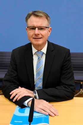 ABB BPK Prof. Dr. Stefan Kooths, Kiel Institute for the World Economy Topic: Presentation of the Joint Economic Forecast for Fall 2026 by the economic research institutes at the BPK Berlin Federal Press Conference in Berlin on September 24, 2026, Berlin, Germany