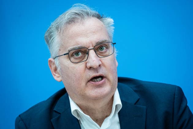 Joint Economic Forecast, Fall 2026, by the Economic Research Institutes; Torsten Schmidt, RWI Leibniz Institute for Economic Research e.V.; Federal Press Conference in Berlin; Joint Economic Forecast, Fall 2026, by the Economic Research Institutes; Berlin, Germany; Federal Press Conference Building