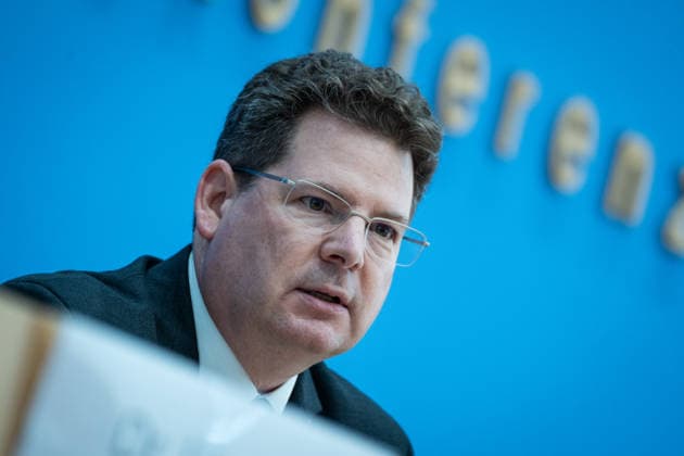 Joint Economic Forecast, Fall 2026, by the Economic Research Institutes; Oliver Holtemöller, Leibniz Institute for Economic Research Halle (IWH); Federal Press Conference in Berlin; Joint Economic Forecast, Fall 2026, by the Economic Research Institutes; Berlin, Germany; Federal Press Conference Building