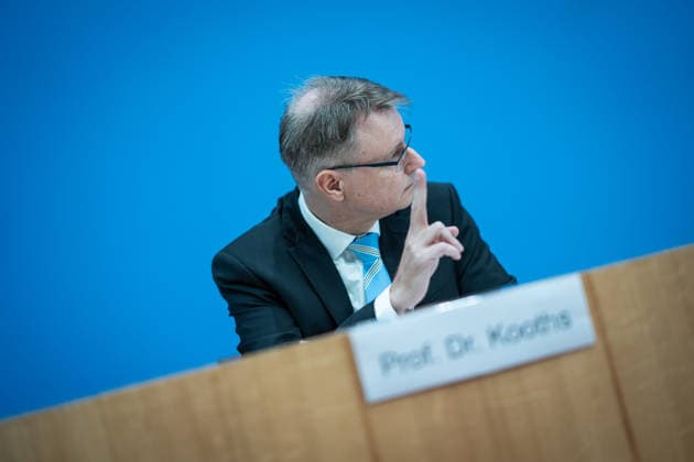 Joint Economic Forecast, Fall 2026, by the Economic Research Institutes: Stefan Kooths, Kiel Institute for the World Economy; Federal Press Conference in Berlin; Joint Economic Forecast, Fall 2026, by the Economic Research Institutes, Berlin, Germany; Federal Press Conference Building