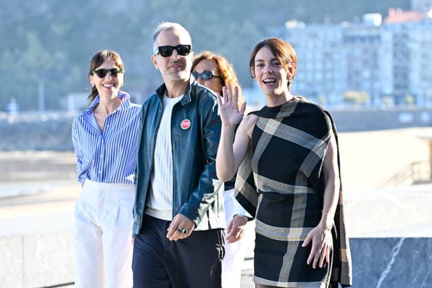 Presentation of the film *Sants* at the San Sebastián Film Festival Director Mikel Gurrea, and the actresses—Ariadna Gil, Victoria Luengo, and Eulàlia Ramon—during the presentation of the film *Sants* at the San Sebastián Film Festival, held at the Kursaal Conference Center on September 24, 2026, in San Sebastián, Guipúzcoa, Basque Country, Spain. The feature film, which follows Lali, a woman who returns to Barcelona to care for her terminally ill mother, is being screened in the Official Selection of the San Sebastián Film Festival, competing for the prestigious Golden Shell. September 24, 2026, Spain  Copyright: xArnaitzxRubiox 7795740