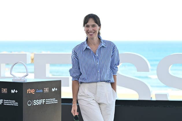 Presentation of the film *Sants* at the San Sebastián Film Festival Actress Ariadna Gil during the presentation of the film *Sants* at the San Sebastián Film Festival, at the Kursaal Conference Center, on September 24, 2026, in San Sebastián, Guipúzcoa, Basque Country, Spain. The feature film, which follows Lali, a woman who returns to Barcelona to care for her terminally ill mother, is being screened in the Official Selection of the San Sebastián Film Festival, competing for the prestigious Golden Shell. September 24, 2026, Spain  Copyright: xArnaitzxRubiox 7795763