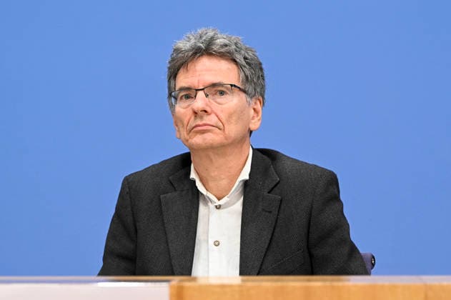 ABB BPK Dr. Axel Lindner, Leibniz Institute for Economic Research, Halle Topic: Presentation of the Joint Economic Forecast for Fall 2026 by the economic research institutes at the BPK Berlin Federal Press Conference in Berlin on September 24, 2026, Berlin, Germany