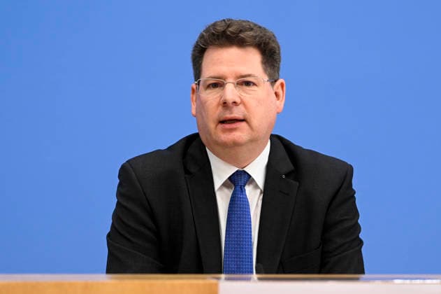 ABB BPK Prof. Dr. Oliver Holtemoeller, Spokesperson, Leibniz Institute for Economic Research, Halle Topic: Presentation of the Fall 2026 Joint Economic Forecast by the economic research institutes at the BPK Berlin Federal Press Conference in Berlin on September 24, 2026, Berlin, Germany