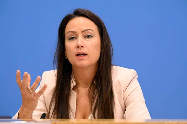 ABB BPK Dr. Geraldine Dany Knedlik, German Institute for Economic Research e.V. Topic: Presentation of the Fall 2026 Joint Economic Forecast by the economic research institutes at the BPK Berlin Federal Press Conference in Berlin on September 24, 2026, Berlin, Germany