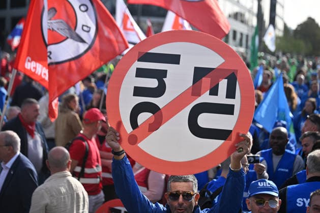 European trade unions protest ‘EU Inc.’ proposal in Brussels BRUSSELS, BELGIUM - SEPTEMBER 24: Hundreds of people gather at Schuman Square in front of European Union institutions during a protest organized by the European Trade Union Confederation (ETUC) and various Belgian trade unions against the proposed EU Inc. framework, which aims to simplify company formation across the EU, in Brussels, Belgium, on September 24, 2026. Dursun Aydemir Anadolu Brussels Belgium. Editorial use only. Please get in touch for any other usage.  Copyright: x2026xAnadoluxDursunxAydemirx