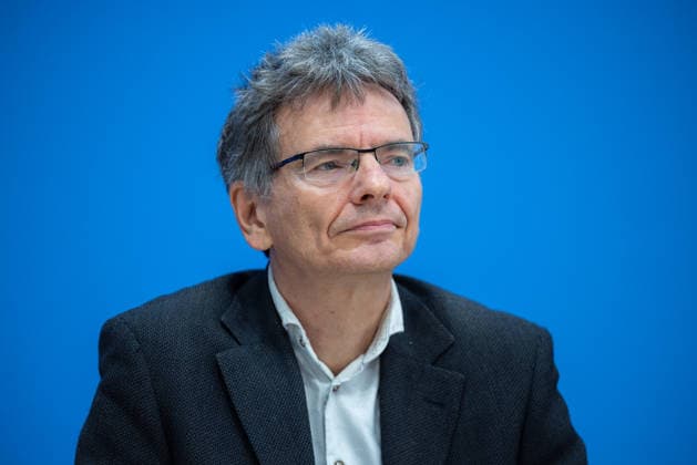 Joint Economic Forecast, Fall 2026, by the German Economic Research Institutes, Berlin, September 24, 2026; Dr. Axel Lindner, Leibniz Institute for Economic Research Halle (IWH). The Joint Economic Forecast analyzes and forecasts the economic situation in Germany.