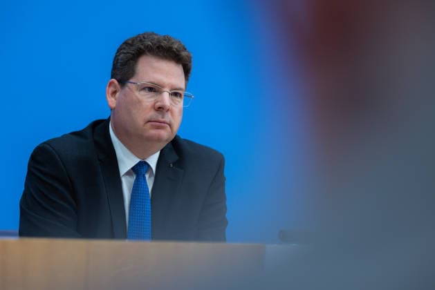 Joint Economic Forecast, Fall 2026, by the German Economic Research Institutes, Berlin, September 24, 2026; Prof. Dr. Oliver Holtemöller, Spokesperson, Leibniz Institute for Economic Research Halle (IWH). The Joint Economic Forecast analyzes and forecasts the economic situation in Germany.