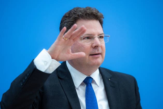 Joint Economic Forecast, Fall 2026, by the German Economic Research Institutes, Berlin, September 24, 2026; Prof. Dr. Oliver Holtemöller, Spokesperson, Leibniz Institute for Economic Research Halle (IWH). The Joint Economic Forecast analyzes and forecasts the economic situation in Germany.
