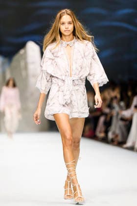 MFW Spring Summer 2027 Laila Hasanovic Genny catwalk MP MILAN, ITALY - SEPTEMBER 24: Laila Hasanovic walks Genny catwalk during the Milan Fashion Week - Womenswear Spring Summer 2027 on September 24, 2026 in Milan, Italy. Photo by Marco Piovanotto Abacapress.com Milan Italy  Copyright: xPiovanottoxMarco ABACAx