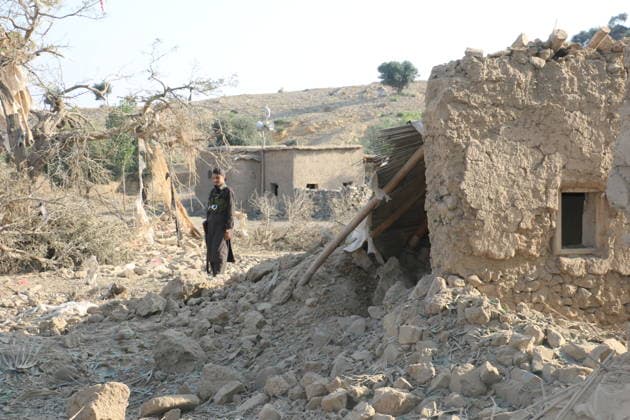 4 killed in Afghanistan in Pakistani airstrikes after Afghan drone incursions KANDAHAR, AFGHANISTAN - SEPTEMBER 24: Security forces stand guard after four people were killed in fresh airstrikes by Pakistan inside three provinces of Afghanistan, Kandahar, Paktia, and Khost provinces on September 24, 2026. Stringer Anadolu Kandahar Afghanistan. Editorial use only. Please get in touch for any other usage.  Copyright: x2026xAnadoluxStringerx