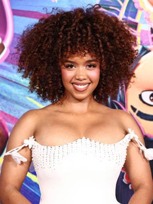 Los Angeles Premiere Of DreamWorks Animation s And Universal Pictures Forgotten Island LOS ANGELES, CALIFORNIA, USA - SEPTEMBER 23: H.E.R. (Gabriella Sarmiento Wilson) wearing Mark Bumgarner, styled by Britt Mccamey arrives at the Los Angeles Premiere Of DreamWorks Animation s And Universal Pictures Forgotten Island held at the Lucas Museum of Narrative Art on September 23, 2026 in Los Angeles, California, United States. Los Angeles Lucas Museum of Narrative Art California United States Copyright: xXavierxCollin ImagexPressxAgencyx