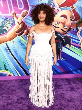 Los Angeles Premiere Of DreamWorks Animation s And Universal Pictures Forgotten Island LOS ANGELES, CALIFORNIA, USA - SEPTEMBER 23: H.E.R. (Gabriella Sarmiento Wilson) wearing Mark Bumgarner, styled by Britt Mccamey arrives at the Los Angeles Premiere Of DreamWorks Animation s And Universal Pictures Forgotten Island held at the Lucas Museum of Narrative Art on September 23, 2026 in Los Angeles, California, United States. Los Angeles Lucas Museum of Narrative Art California United States Copyright: xXavierxCollin ImagexPressxAgencyx