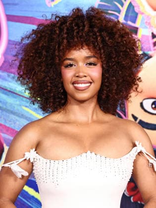 Los Angeles Premiere Of DreamWorks Animation s And Universal Pictures Forgotten Island LOS ANGELES, CALIFORNIA, USA - SEPTEMBER 23: H.E.R. (Gabriella Sarmiento Wilson) wearing Mark Bumgarner, styled by Britt Mccamey arrives at the Los Angeles Premiere Of DreamWorks Animation s And Universal Pictures Forgotten Island held at the Lucas Museum of Narrative Art on September 23, 2026 in Los Angeles, California, United States. Los Angeles Lucas Museum of Narrative Art California United States Copyright: xXavierxCollin ImagexPressxAgencyx