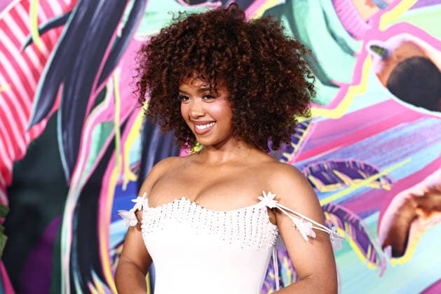 Los Angeles Premiere Of DreamWorks Animation s And Universal Pictures Forgotten Island LOS ANGELES, CALIFORNIA, USA - SEPTEMBER 23: H.E.R. (Gabriella Sarmiento Wilson) wearing Mark Bumgarner, styled by Britt Mccamey arrives at the Los Angeles Premiere Of DreamWorks Animation s And Universal Pictures Forgotten Island held at the Lucas Museum of Narrative Art on September 23, 2026 in Los Angeles, California, United States. Los Angeles Lucas Museum of Narrative Art California United States Copyright: xXavierxCollin ImagexPressxAgencyx
