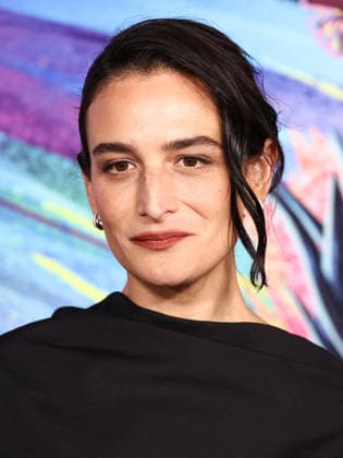 Los Angeles Premiere Of DreamWorks Animation s And Universal Pictures Forgotten Island LOS ANGELES, CALIFORNIA, USA - SEPTEMBER 23: Jenny Slate arrives at the Los Angeles Premiere Of DreamWorks Animation s And Universal Pictures Forgotten Island held at the Lucas Museum of Narrative Art on September 23, 2026 in Los Angeles, California, United States. Los Angeles Lucas Museum of Narrative Art California United States Copyright: xXavierxCollin ImagexPressxAgencyx