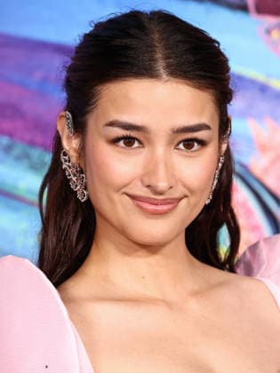 Los Angeles Premiere Of DreamWorks Animation s And Universal Pictures Forgotten Island LOS ANGELES, CALIFORNIA, USA - SEPTEMBER 23: Liza Soberano wearing Mark Bumgarner, styled by Katie Qian arrives at the Los Angeles Premiere Of DreamWorks Animation s And Universal Pictures Forgotten Island held at the Lucas Museum of Narrative Art on September 23, 2026 in Los Angeles, California, United States. Los Angeles Lucas Museum of Narrative Art California United States Copyright: xXavierxCollin ImagexPressxAgencyx