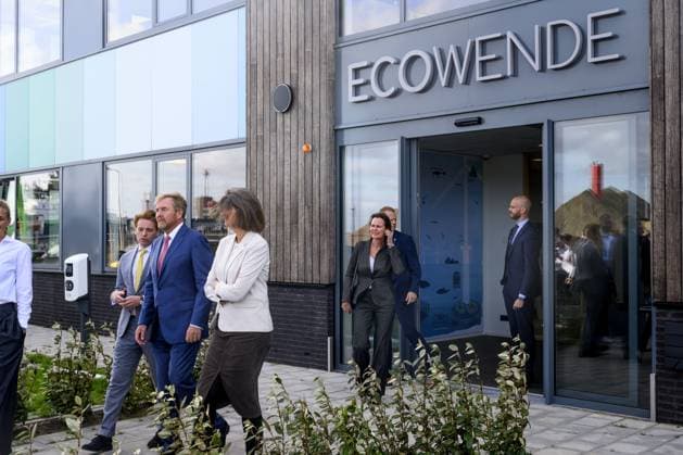Ijmuiden, The Netherlands, 2026-09-24 11:43:42 IJMUIDEN, 14-02-2026, Ecowende King Willem Alexander pays a working visit to De Rijke Noordzee and the onshore service base of Ecowende in IJmuiden. The visit focuses on the energy transition, nature restoration, and food supply in the North Sea. PHOTO: NLBeeld Patrick van Emst Credit: NL Beeld Patrick van Emst  Copyright: xx x